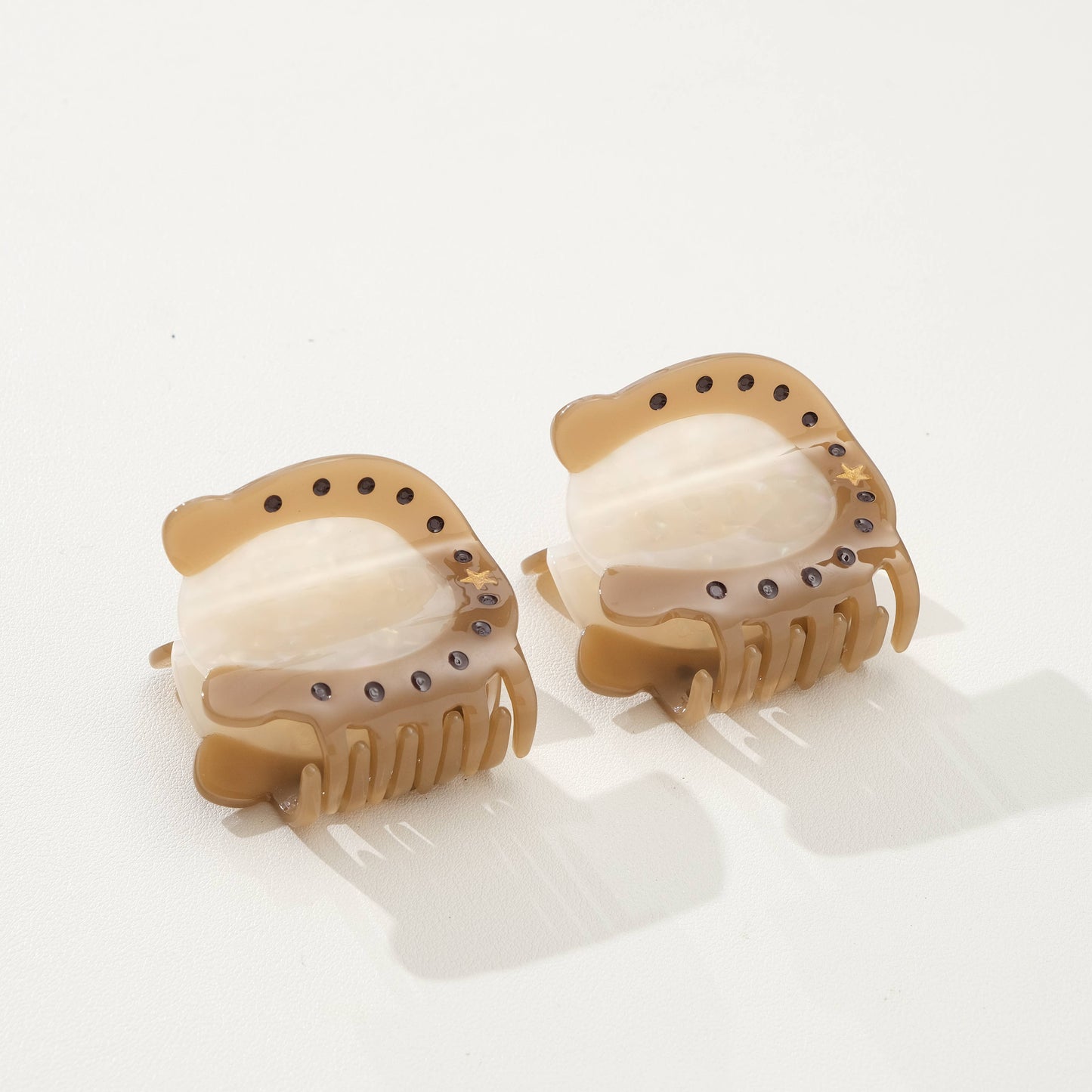 Horseshoe Claw Clip - Medium