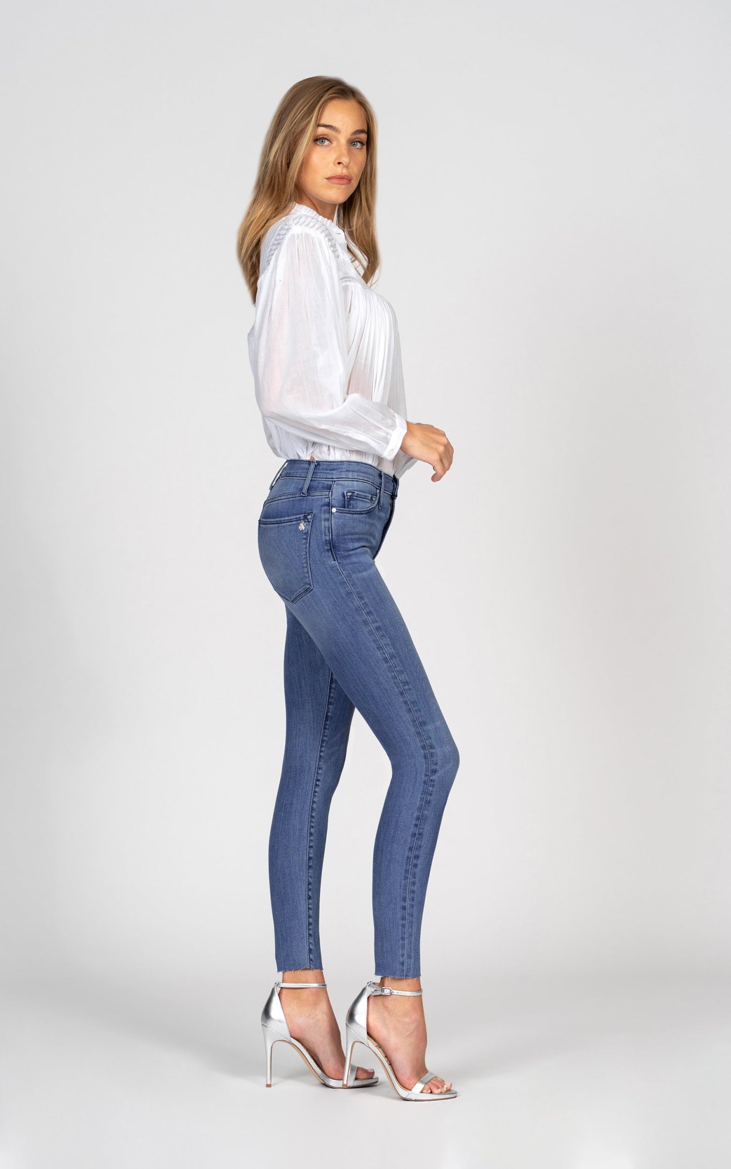 Black Orchid Denim Jude Crop Breaking the Law - Luxe EQ