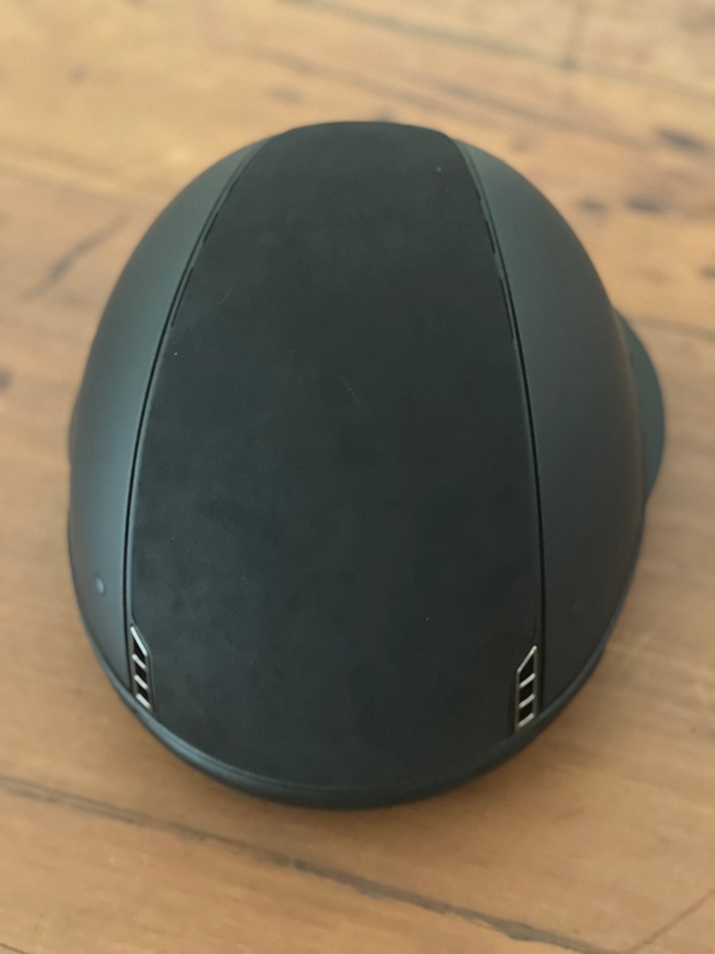 Miss Shield 2.0 FAST custom #4 Shadow Matt With Alcantara Top and 5 Swar Crystals