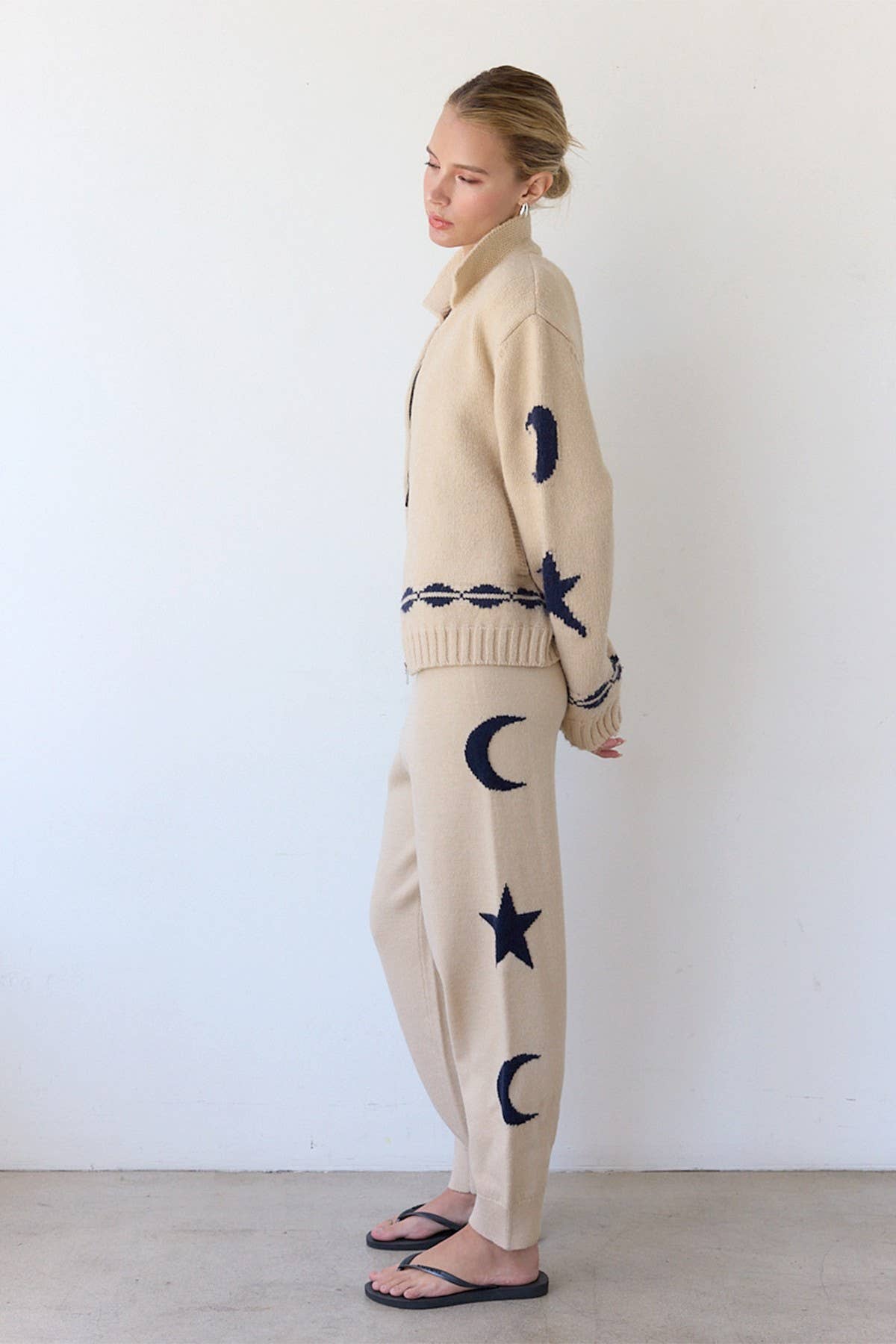Cozy STAR AND MOON Pattern Zip Sweater Jacket-RSW1001 - Luxe EQ