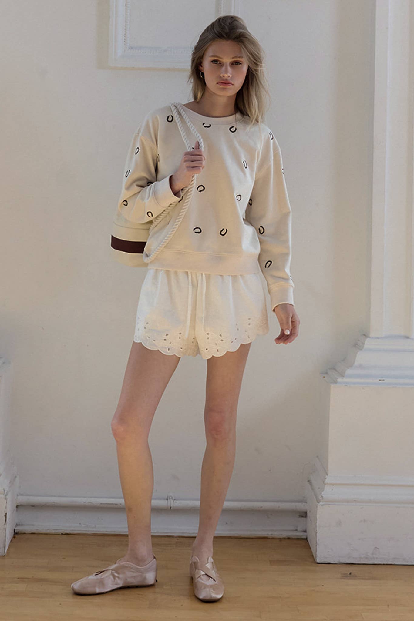 Embroidered Horseshoe Sweatshirt - RTK1083 - Luxe EQ