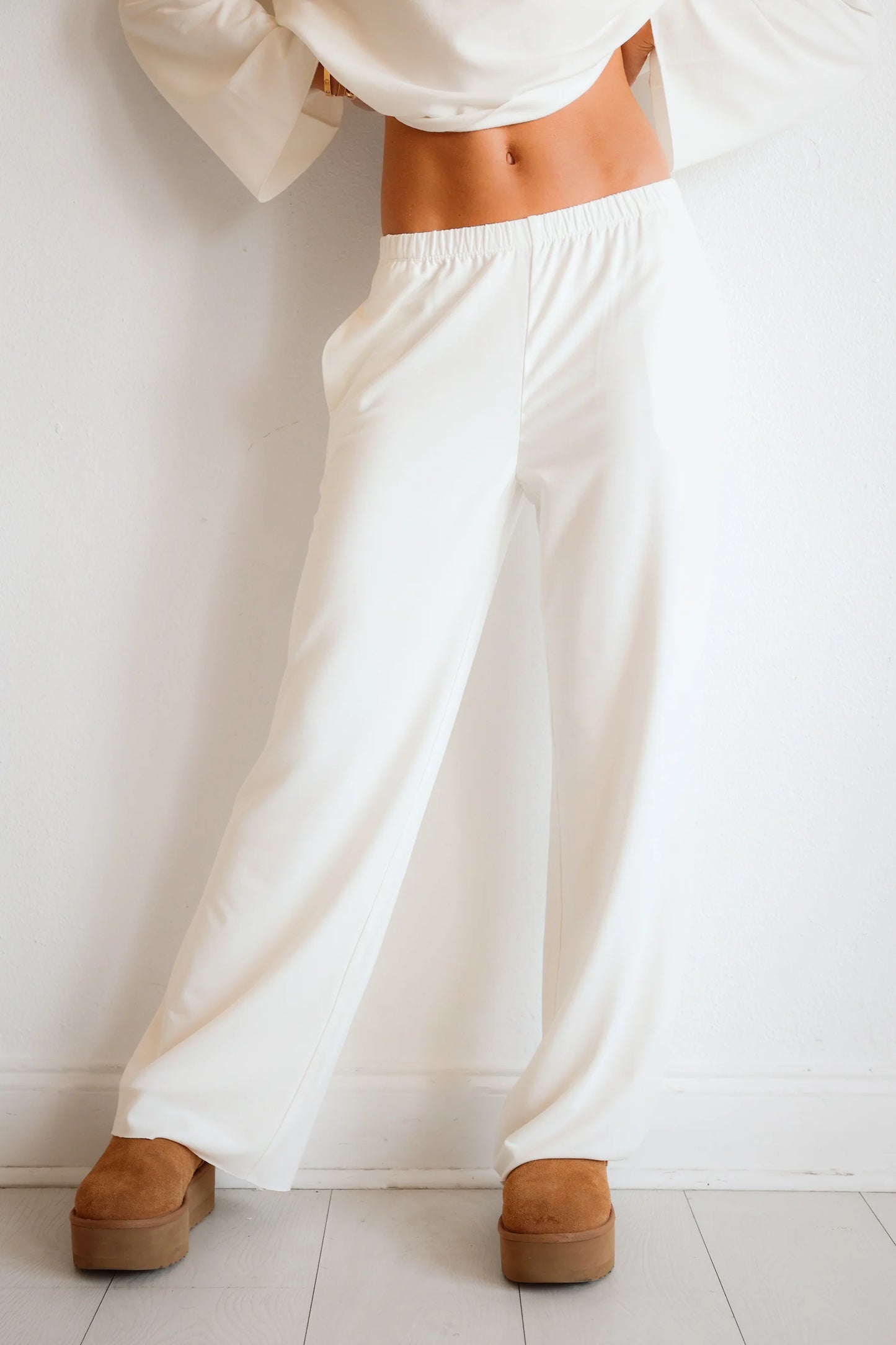 The Barn Dallas Ringside Belle Sweatpant - Luxe EQ