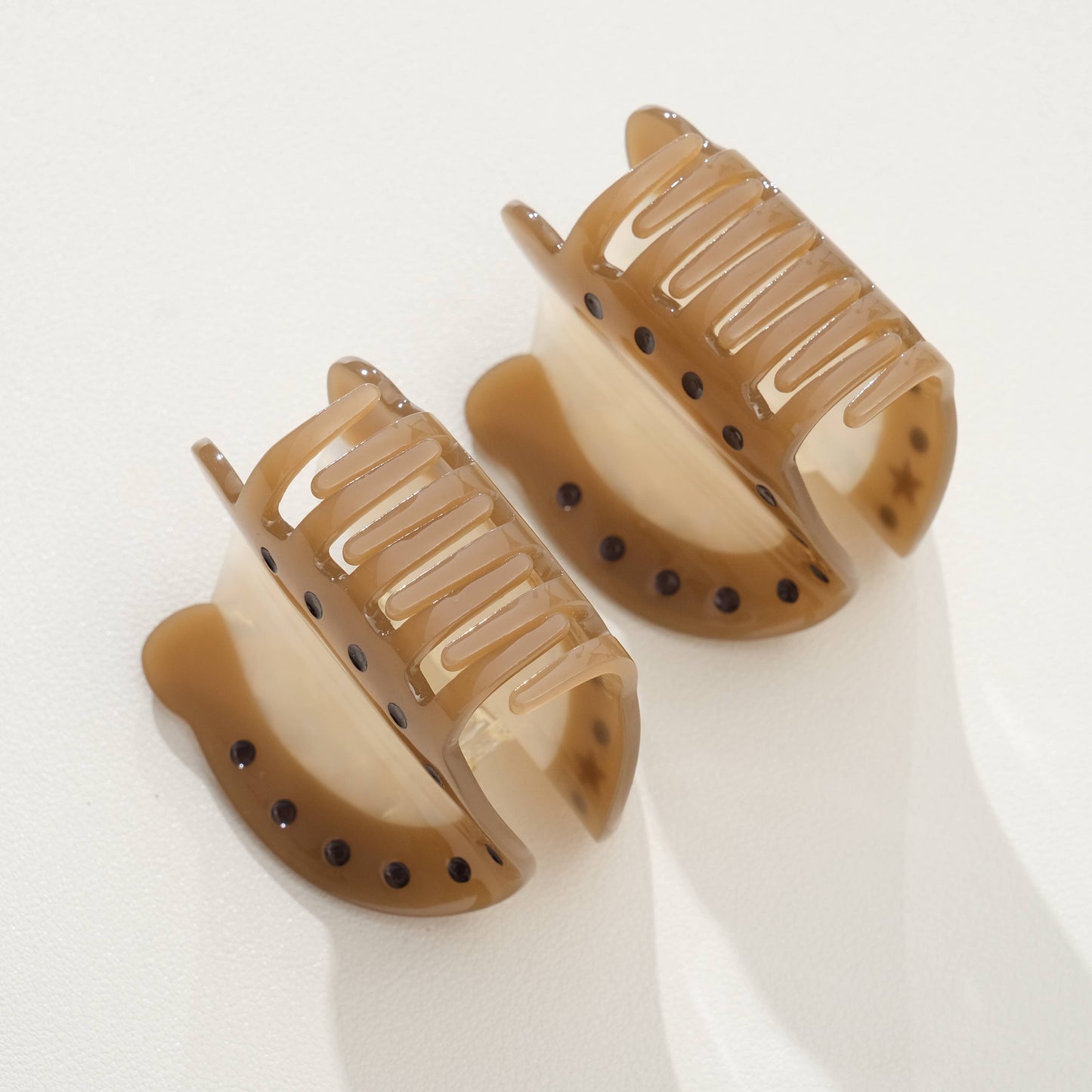 Horseshoe Claw Clip - Medium