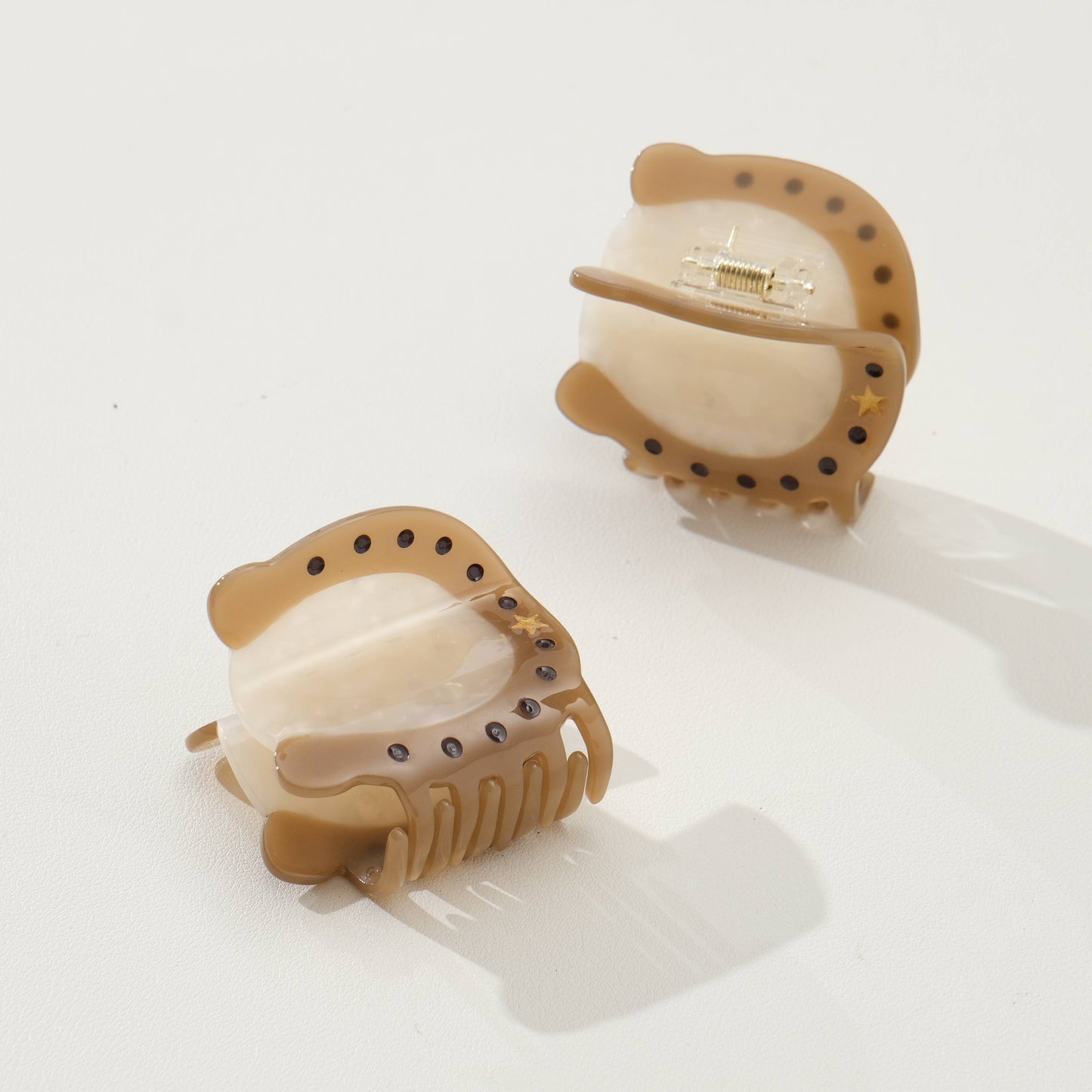 Horseshoe Claw Clip - Medium