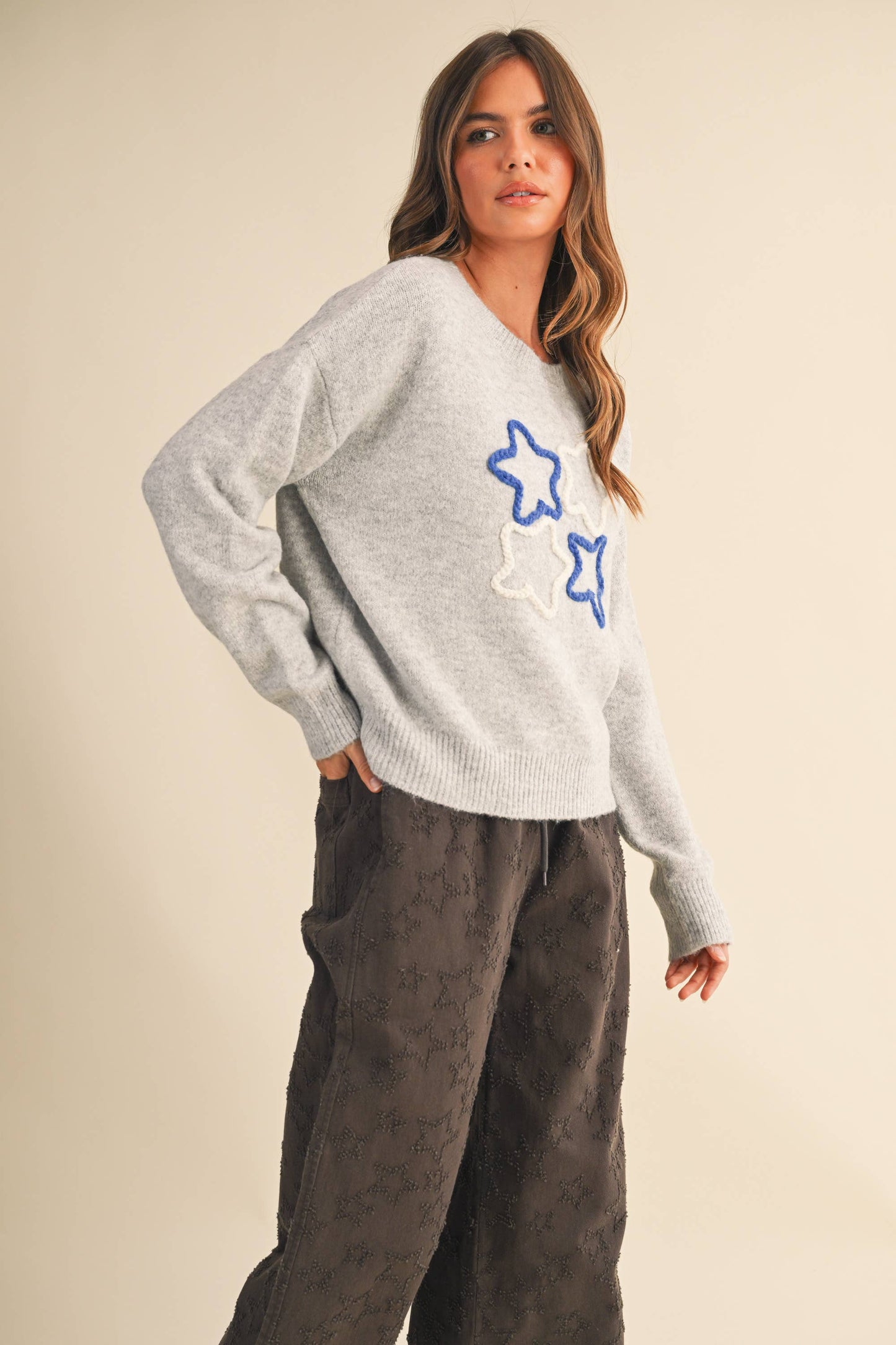 KLESIS STAR EMBROIDERED DETAIL SWEATER TOP