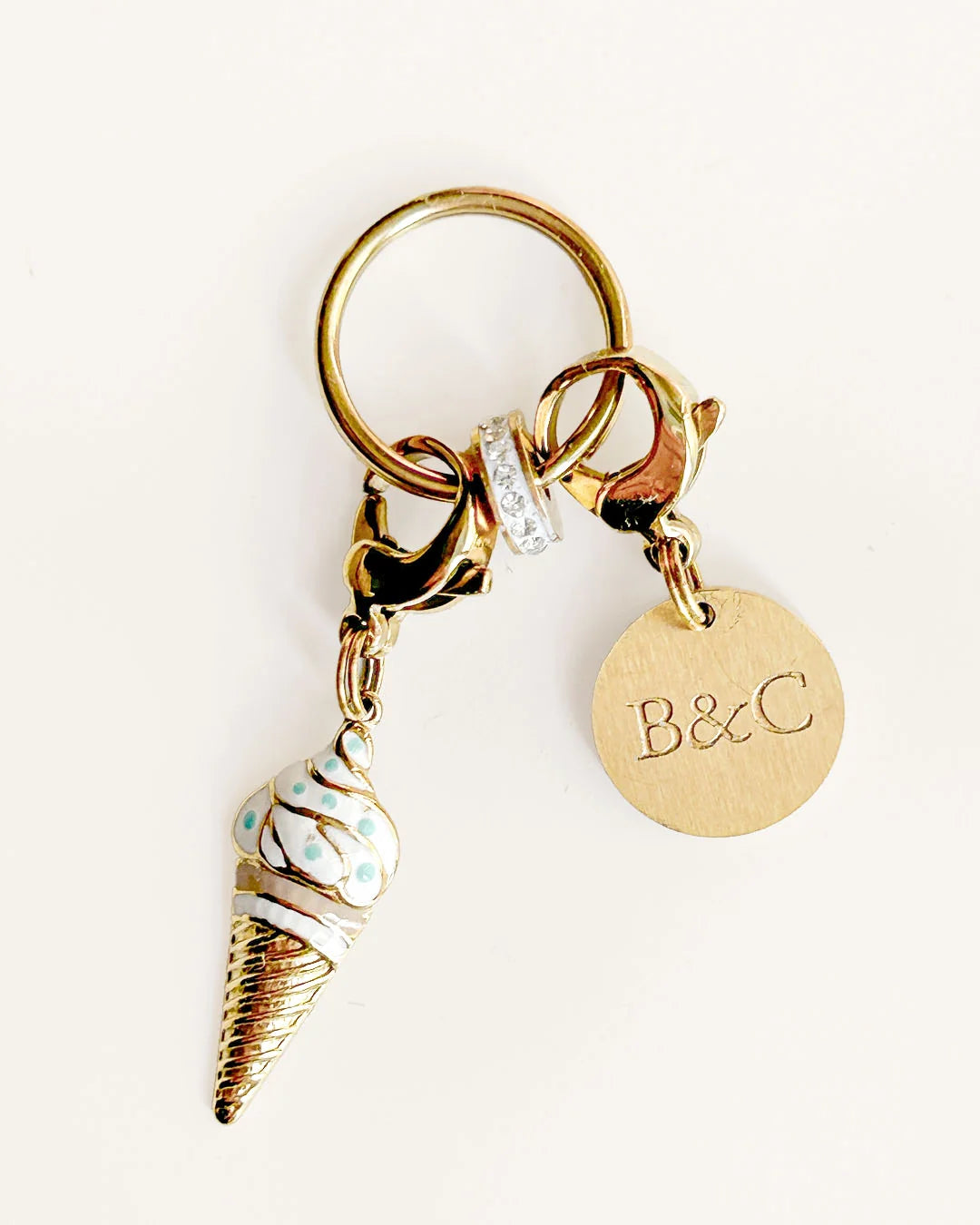 BOWS AND CHARMS Signature Medallion