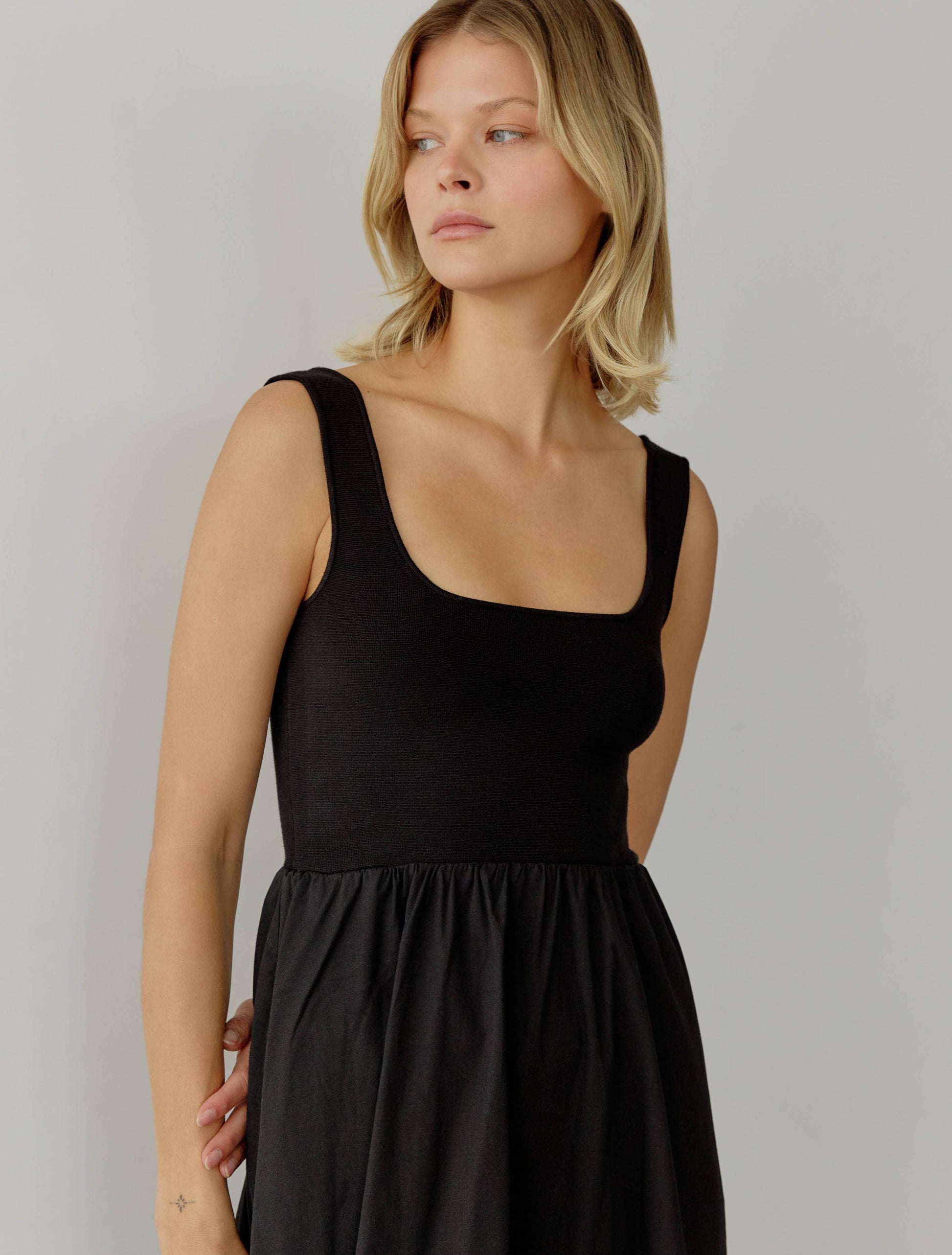 The Lucinda Dress | Sleeveless Maxi Dress with Pockets - Luxe EQ